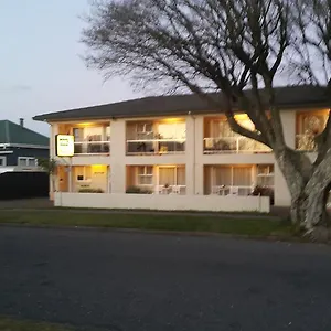 Six On Union *** Rotorua
