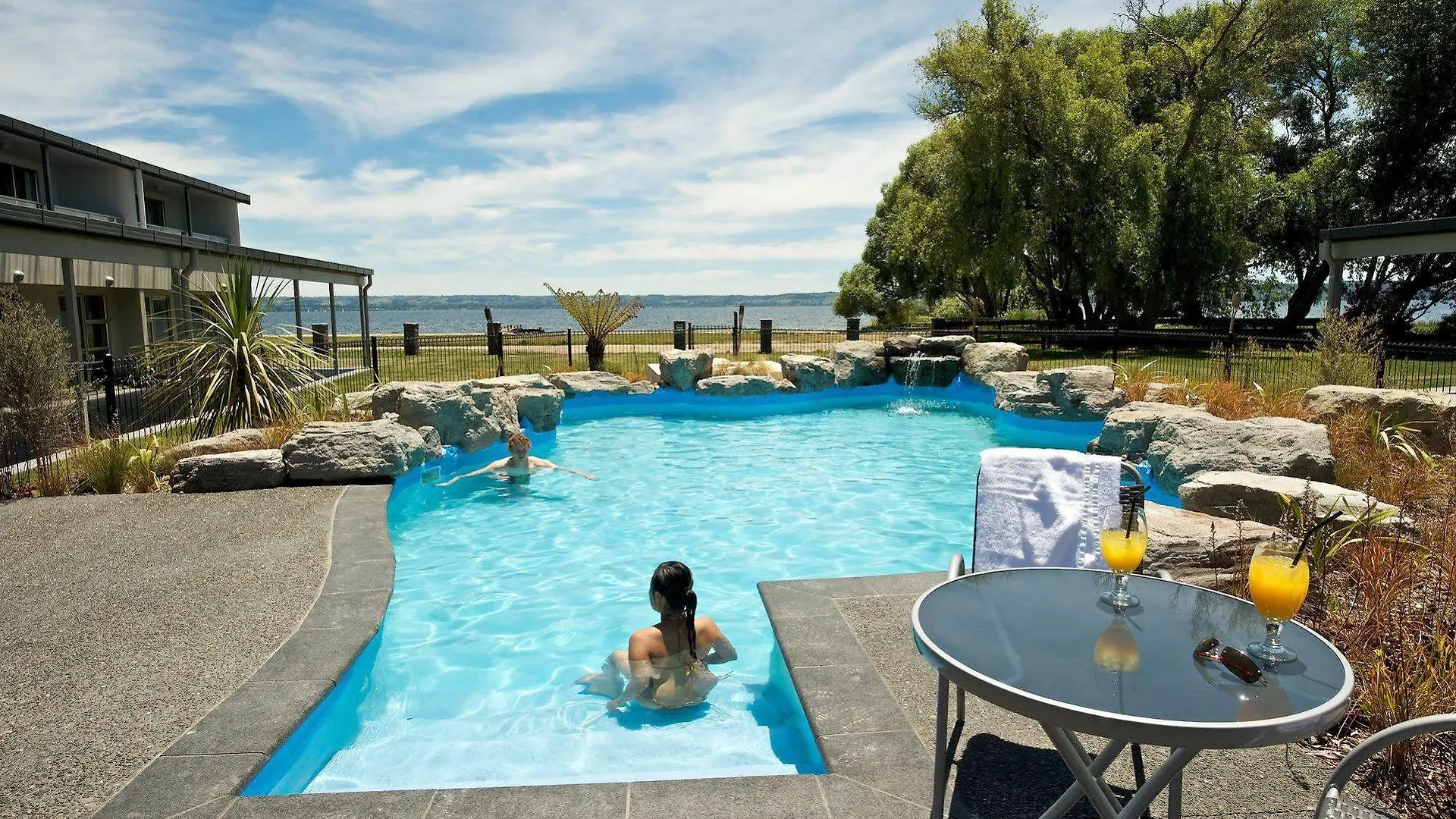 Wai Ora Lakeside Spa Resort Rotorua 4*,